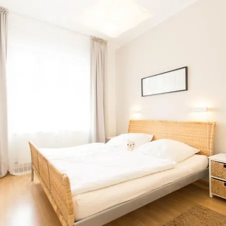 2 Seglerkoje * Rostock